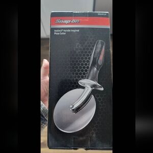Snap-On Black Pizza Cutter